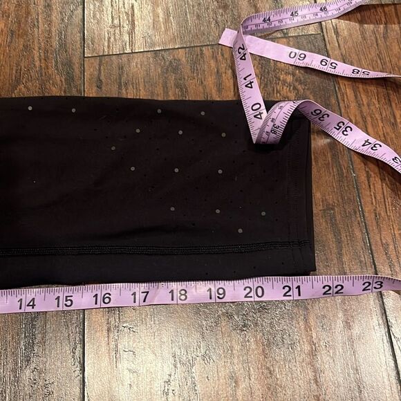 Lululemon To The Beat Crop black size 6 in EUC reflective soulcycle lululemon - Picture 11 of 11